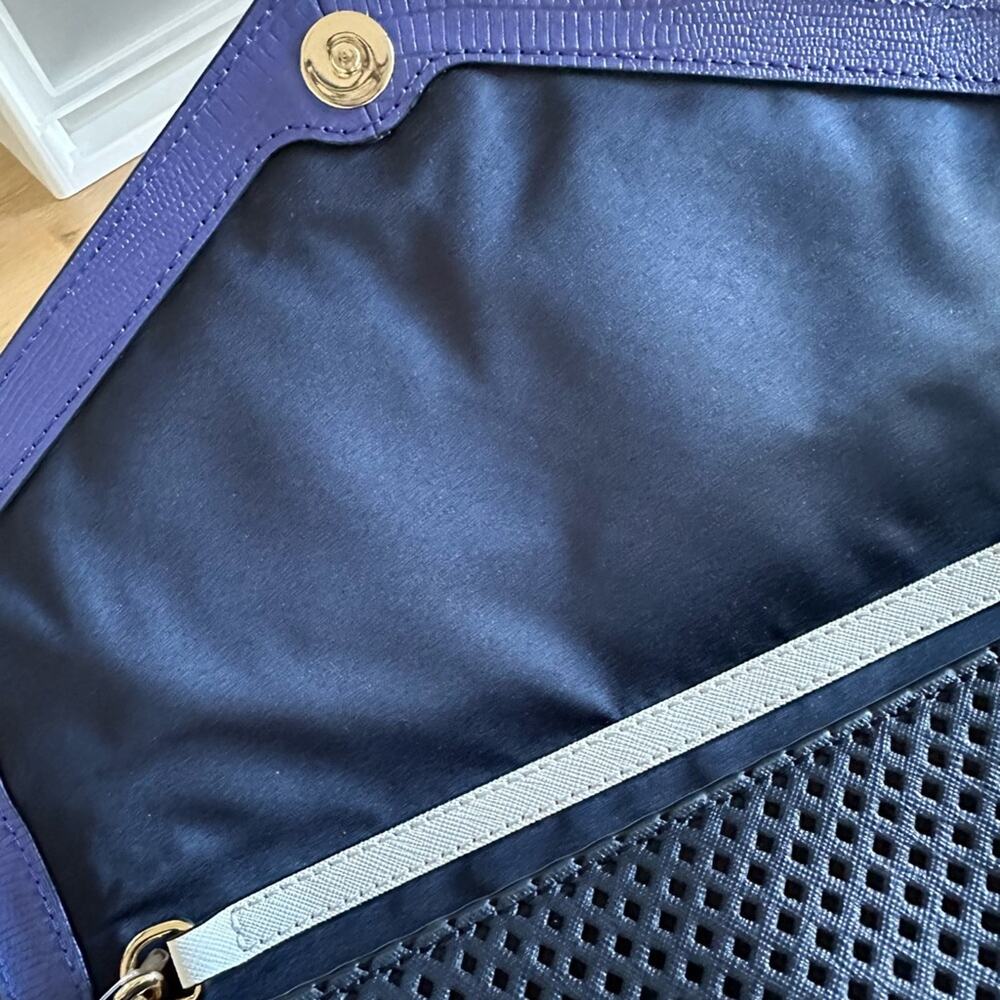 $200 LIKE NEW! Leather Juicy Couture Envelope Clutch - Picture 6 of 10
